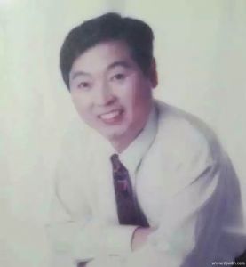 ��Ϊ�й���Э������������ѧ���Ա���Ļ����й������黭�����о����Ա���й�������ѧ�о�Ժ������̳ר��ίԱ��֪��ר�ҡ�����ǧʯ�黭ԺԺ���ȣ�ͬʱ�����Ŷ����Э��Ա�����ڣ����ʵȡ�